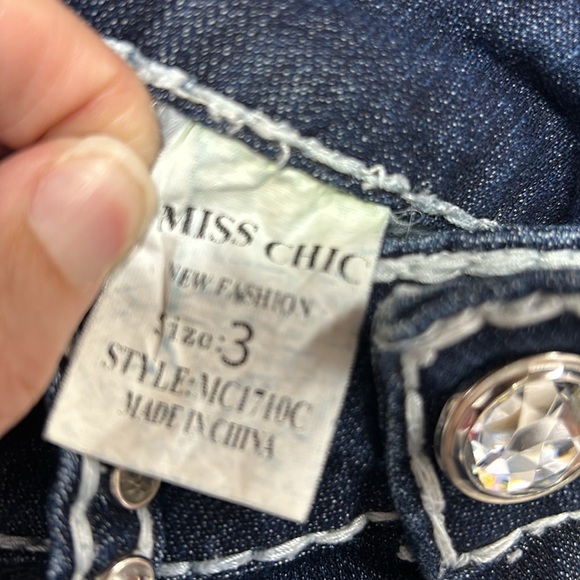 28” Waist Miss Chic USA Dark Wash Stretch Jean, Studs/Rhinestones Size 3 Juniors - Picture 7 of 7